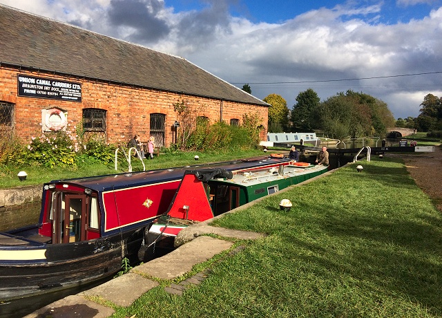 Central England boat hire special offers