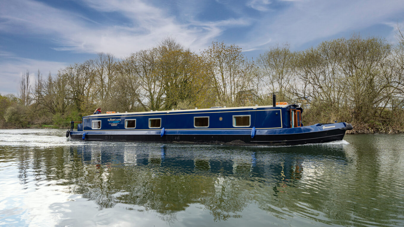Widebeam Canal Boat Hire