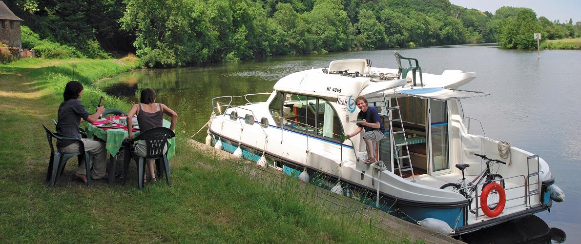 Boating holidays in Anjou, France