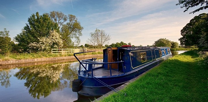 england canal boat holidays uk - boating and barge