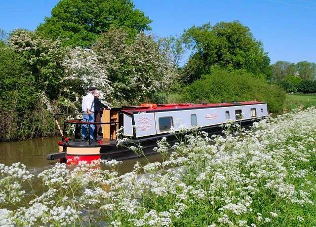 Discounted boating holidays in Southern England