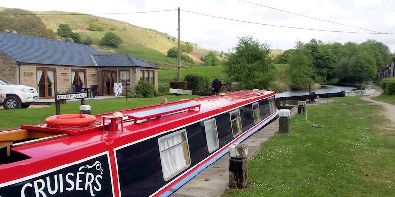 Bottomley, Rochdale Canal east