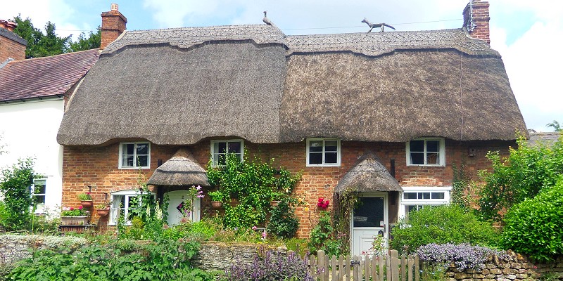 Pretty Cottages at Cropredy
