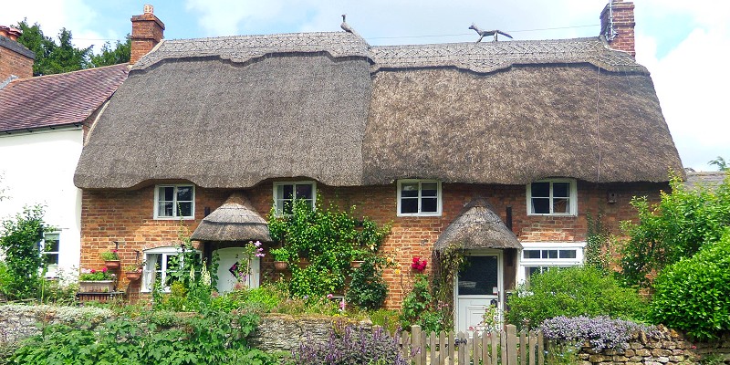 Pretty Cropredy Cottages