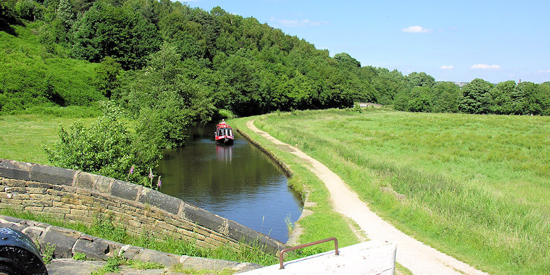 Linthwaite, Huddersfield Narrow east