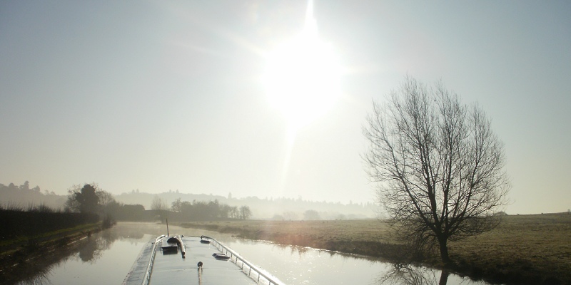 Misty morning on the Grand Union Canal