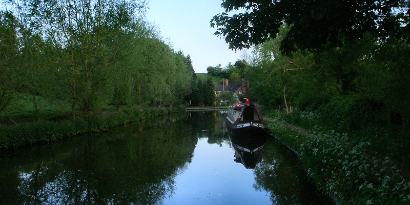 Pretty Staffordshire & Worcestershire Canal