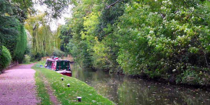 Kinver on the Staffordshire & Worcestershire canal