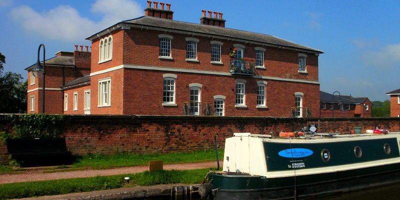 Trent & Mersey Canal at Stone