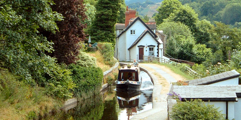 Towards Llangollen